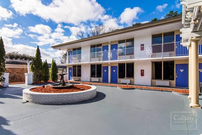 Motel 6/Studio 6 Offered Unencumberedby Debt and Management: 1513 Lafayette Pkwy, Lagrange, GA 30241